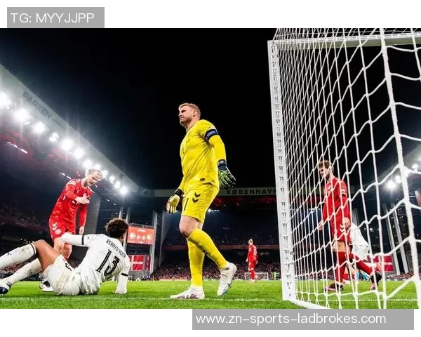 霍伊伦客场大放异彩两射一传助球队领跑小组赛喜悦无比