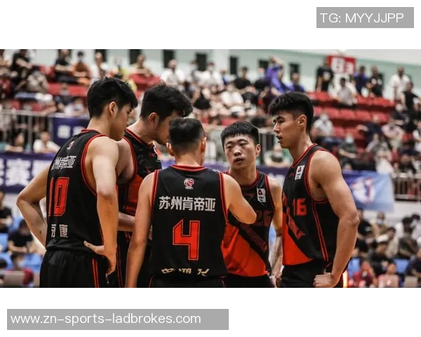 张佳玮逐梦之路渐显本西蒙斯特质勇士近期战术调整不再依赖他